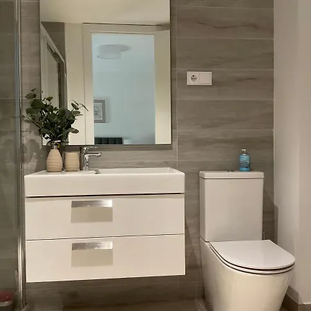 South Bay * 埃斯特波纳