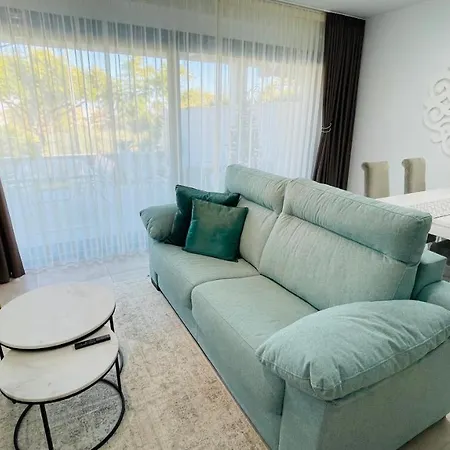 South Bay إِستيبونا