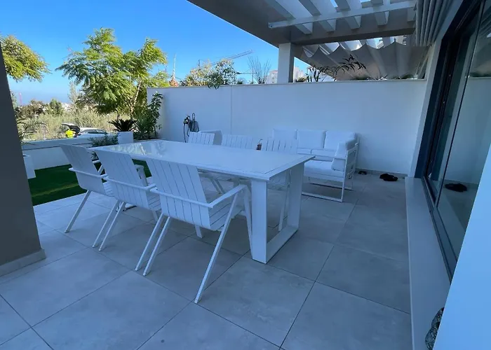 Apartamento South Bay Estepona